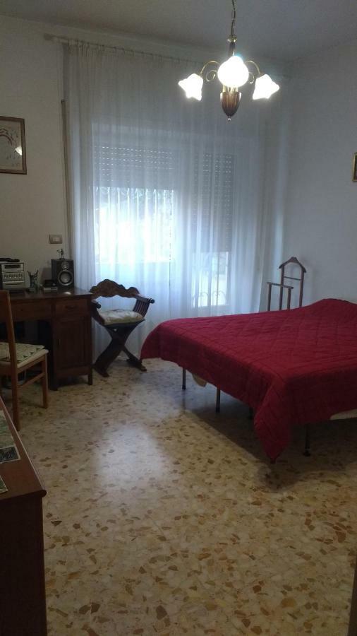 Adrian House Privatunterkunft *